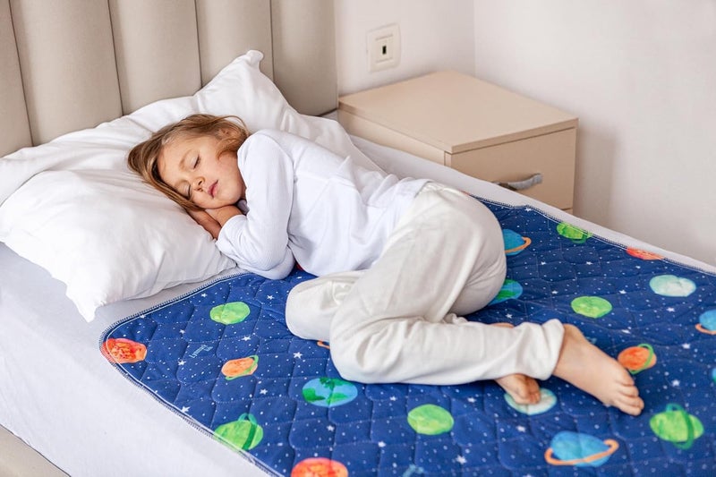 Lynmark ® 2x Potty Training Mattress Protector Pee Pad for Kids - Waterproof Toddler Bed Wetting Mat for Toilet Training - Non-Slip Washable Bedwetting Topper Absorbs Up to 2000ml- 35" x 33", Astronaut - Image 1